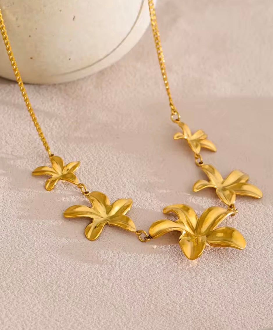 Collar Maxi Lirios Dorados